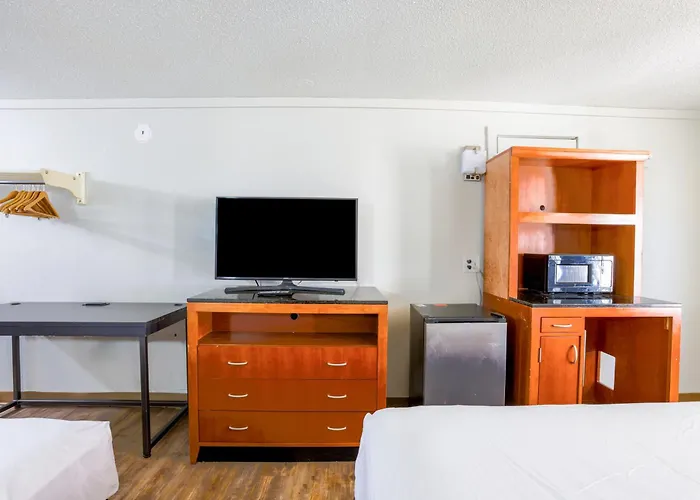 Cozy Garden Inn By Oyo Hwy 40 Richmond